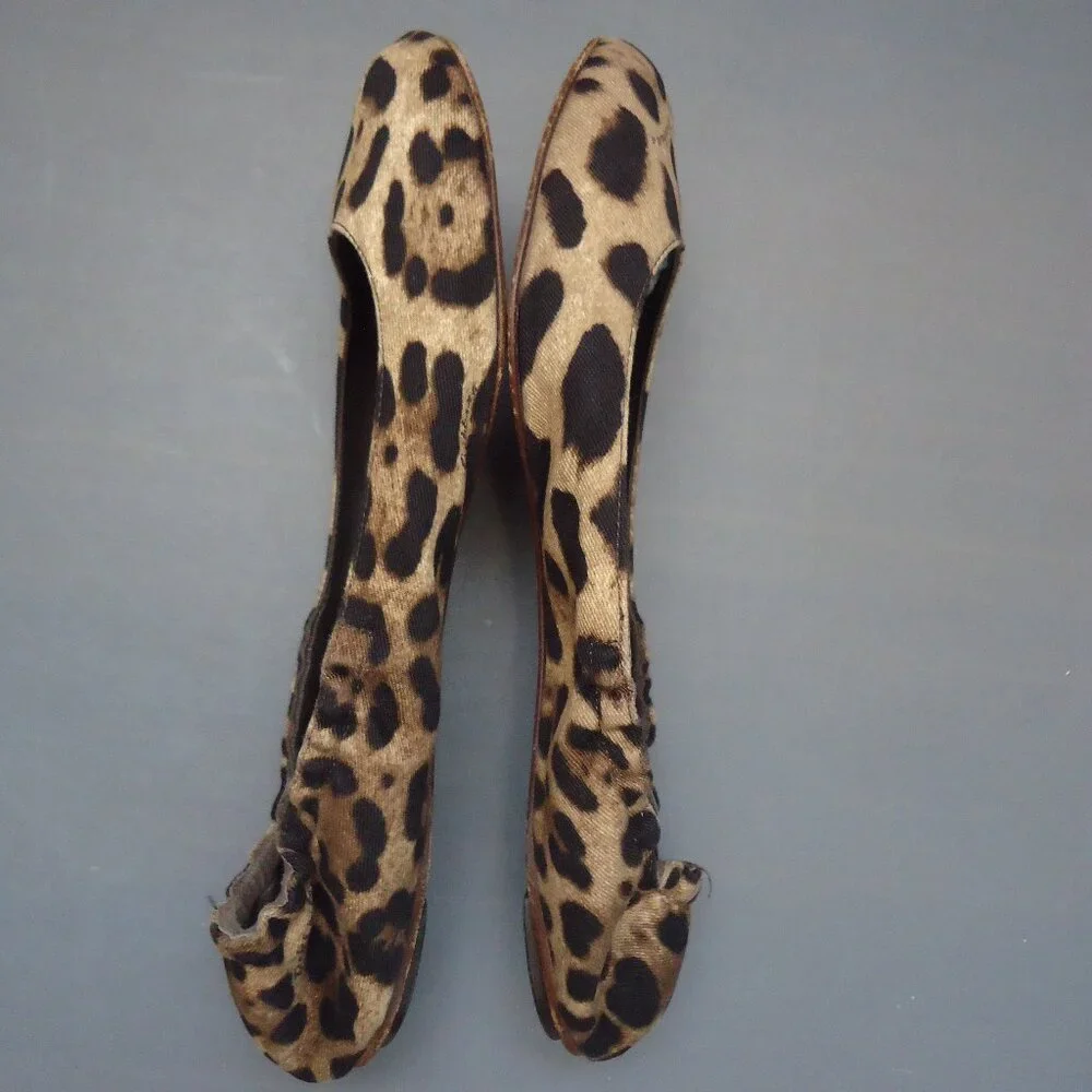 SIZE 39. Dolce & Gabbana leopard scrunch ballet flats. - Picture 11 of 14